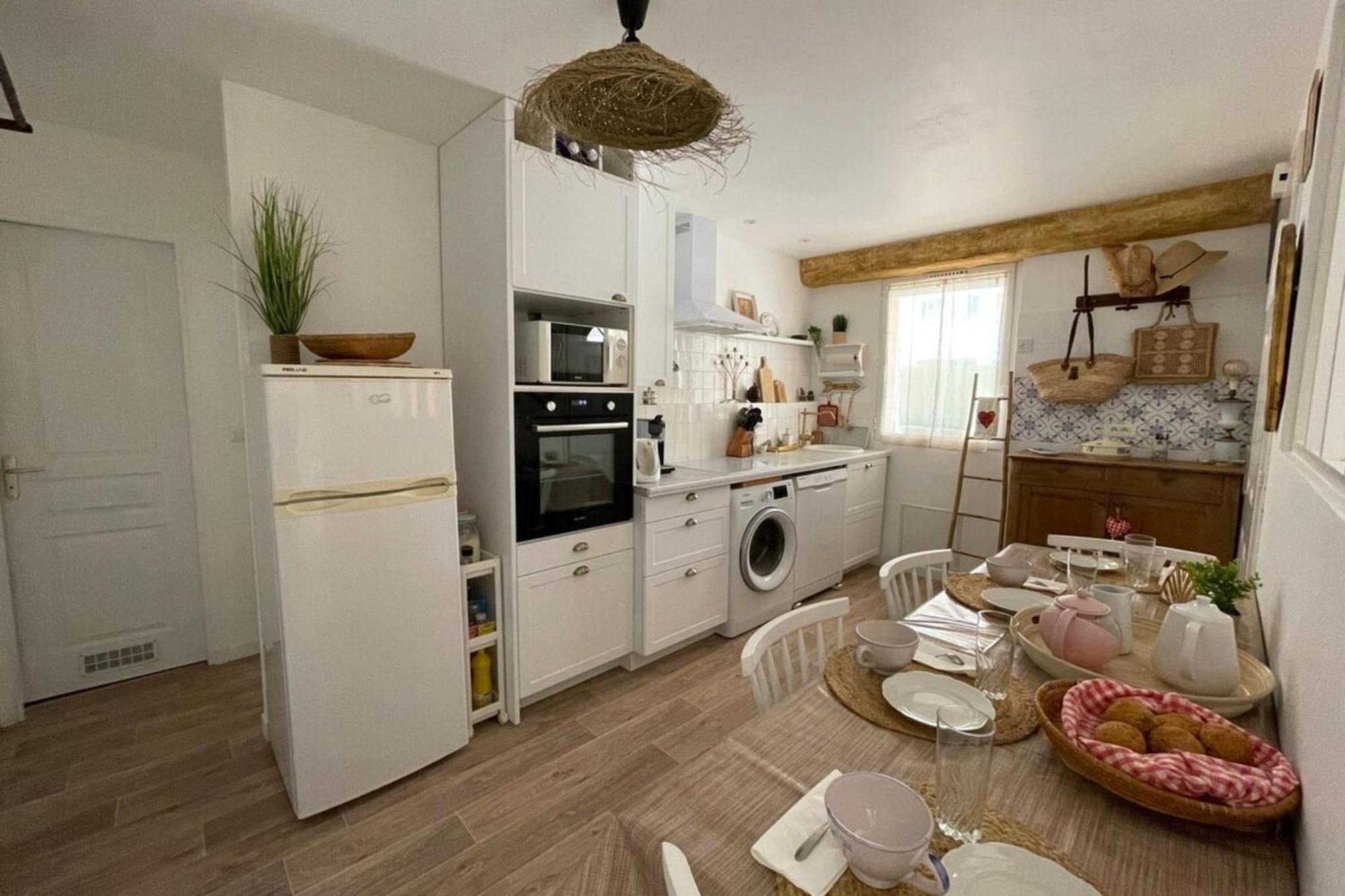 Charming Air-Conditioned One-Bedroom 150M From Cavaliere Beach Le Lavandou Exterior foto